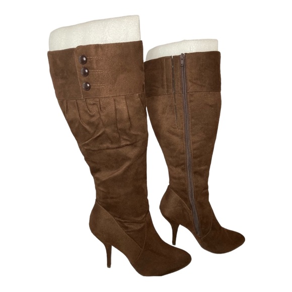 PIERRE DUMAS “Elvis 1” Chocolate Brown Suede High Heel Pointed Toe Tall Boots,8M - Picture 3 of 13